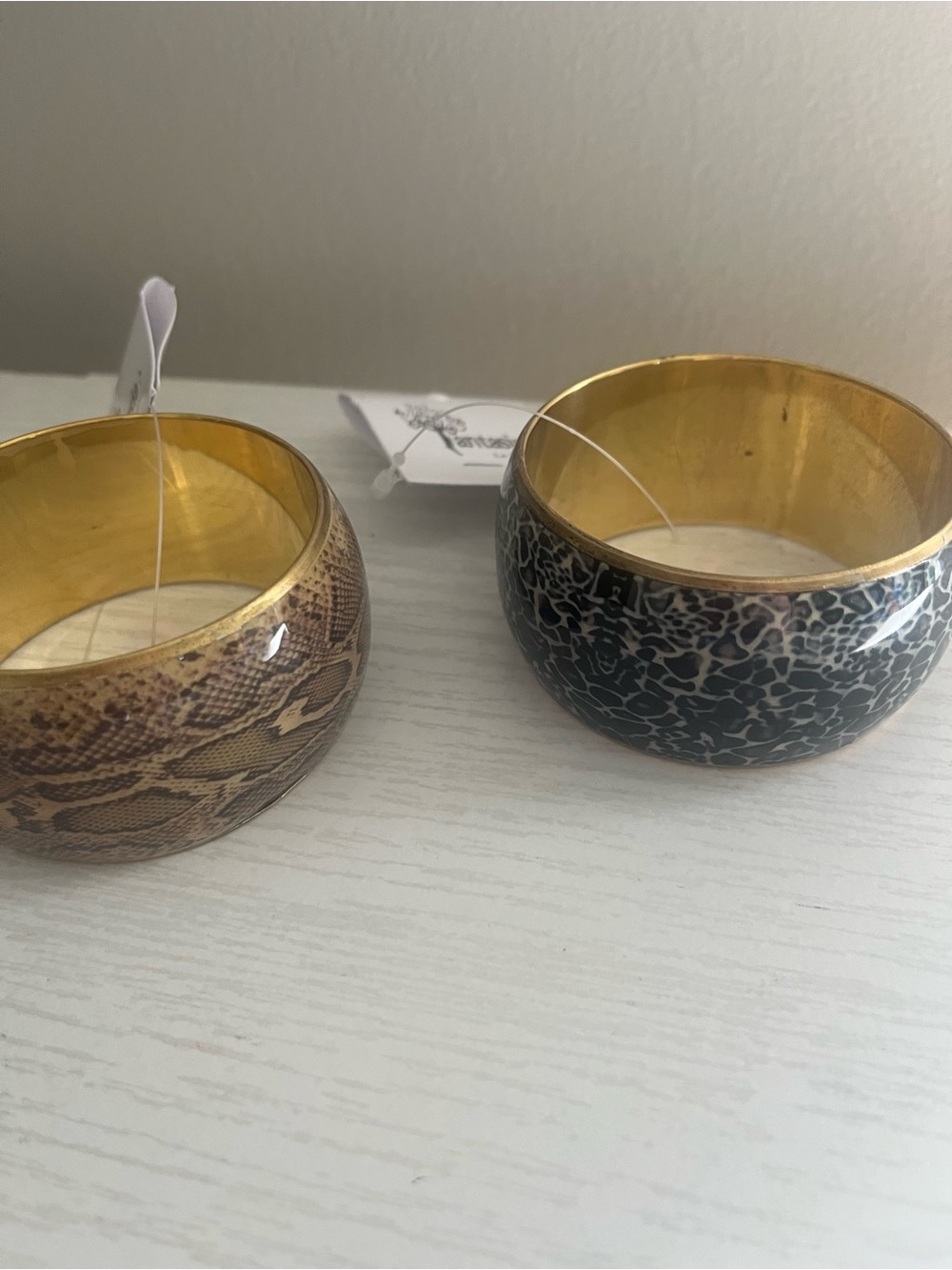 Source Unknown Gold-Trim Brown Snake and Black Crackle Bangle Set